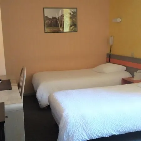 Logis Restaurant Mas De La Prairie Otel Le Vigan (Gard)